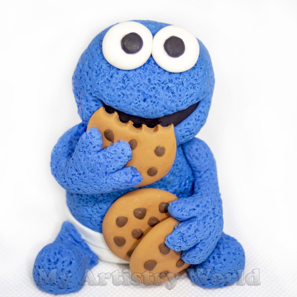 Baby Cookie Monster cake topper - My Artistry World