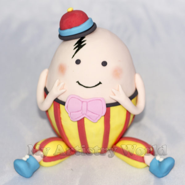 Humpty Dumpty cake topper