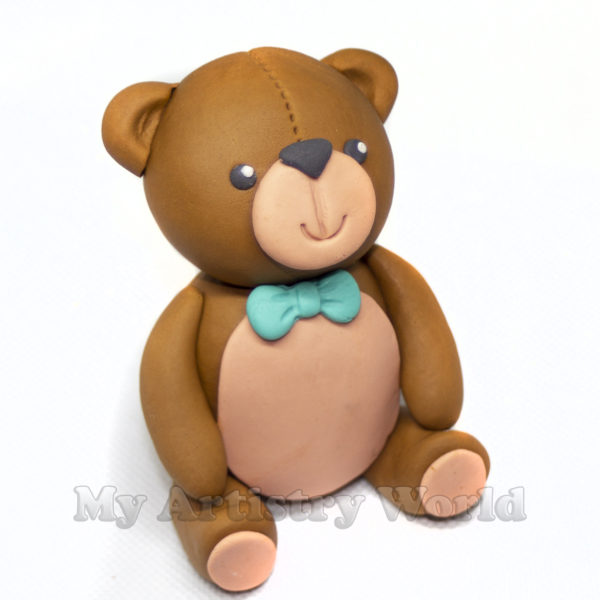 Bear cake topper