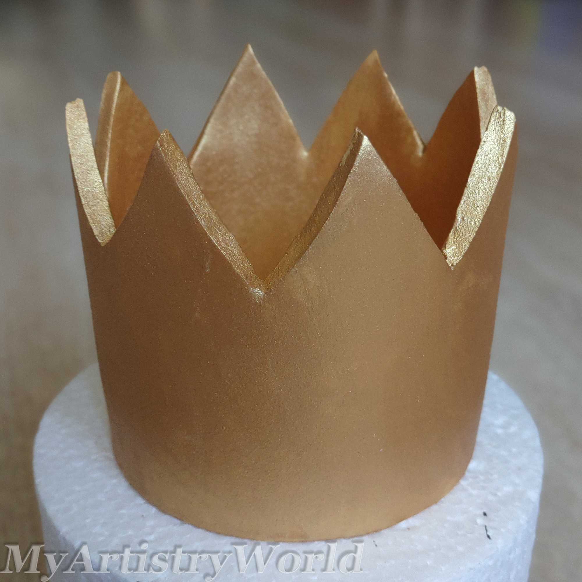 Crown cake topper - My Artistry World