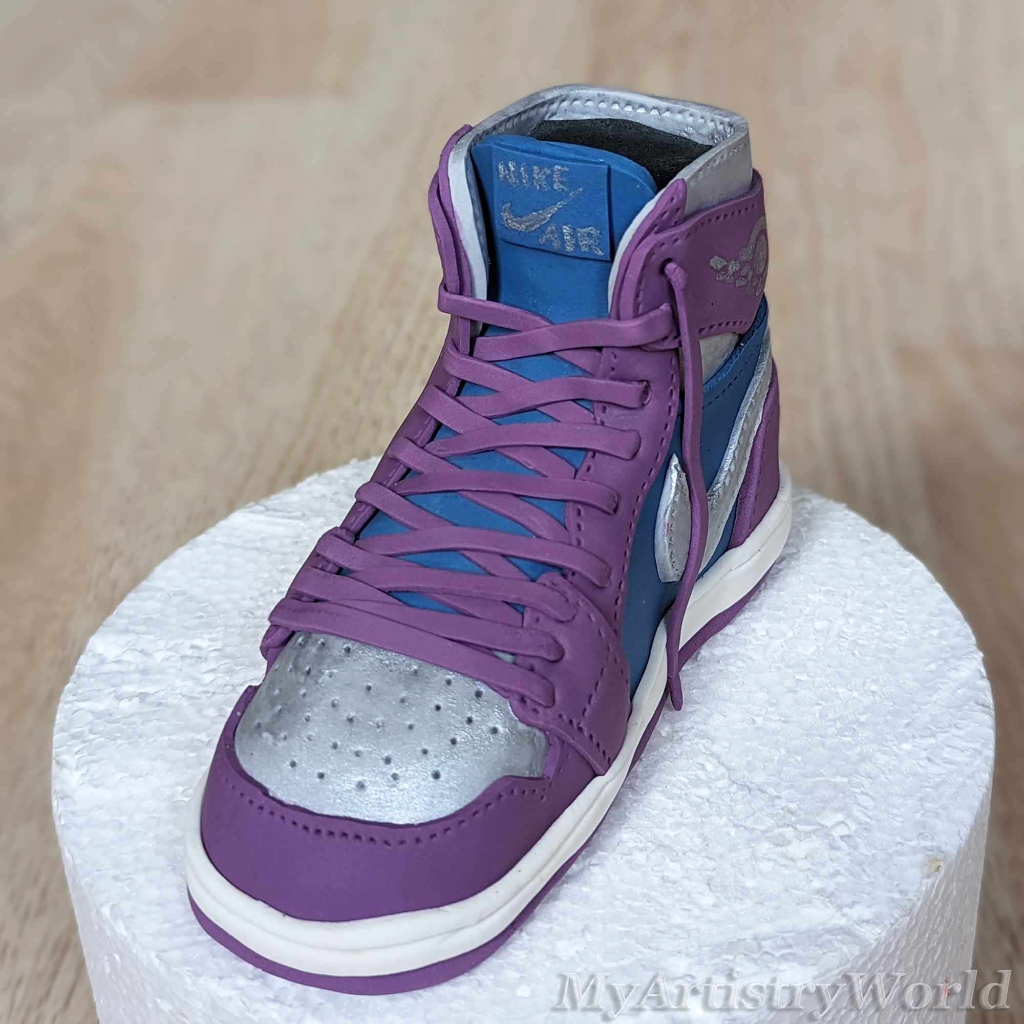 Sneaker cake topper